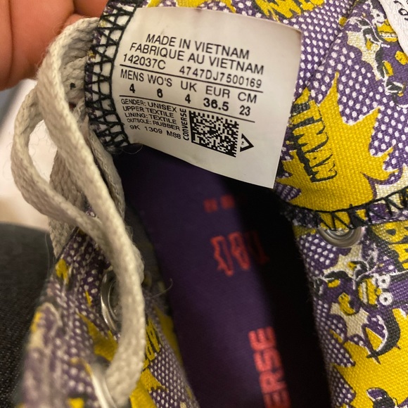 The Simpsons limited edition Converse shoes - Picture 4 of 4